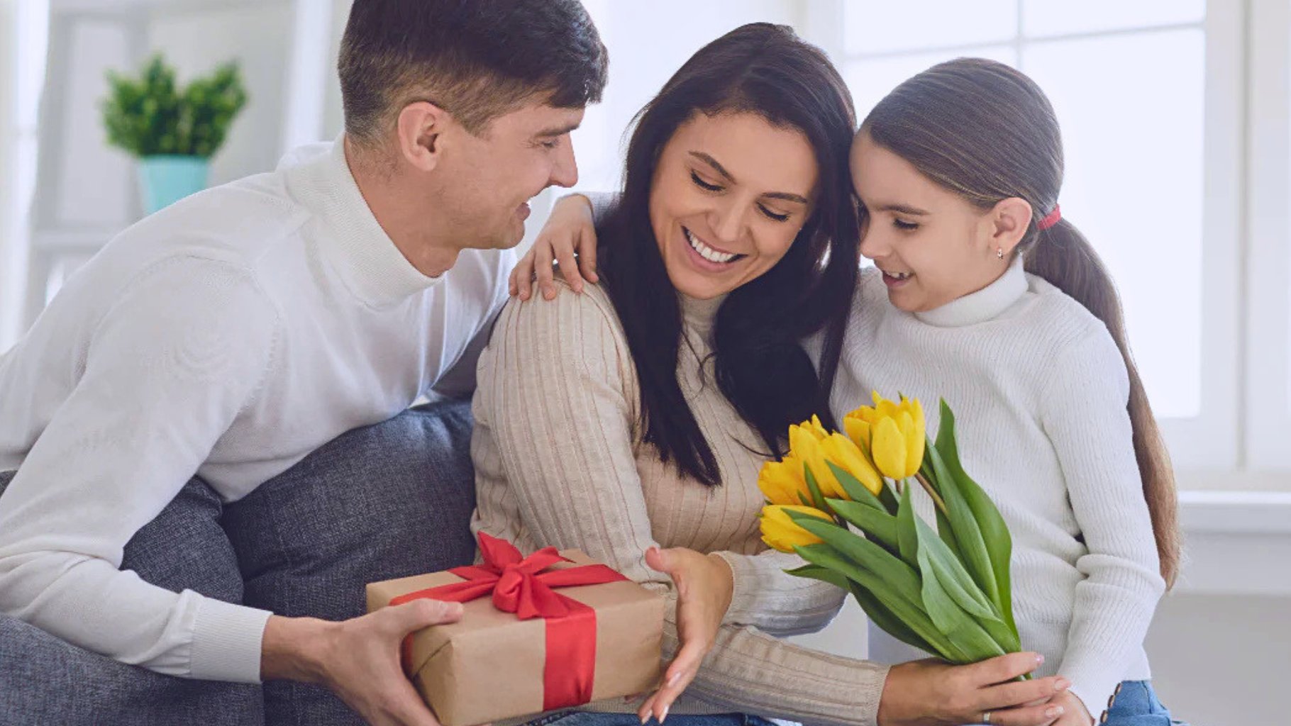 Self-Care Gifts for Moms That Help Her Recharge